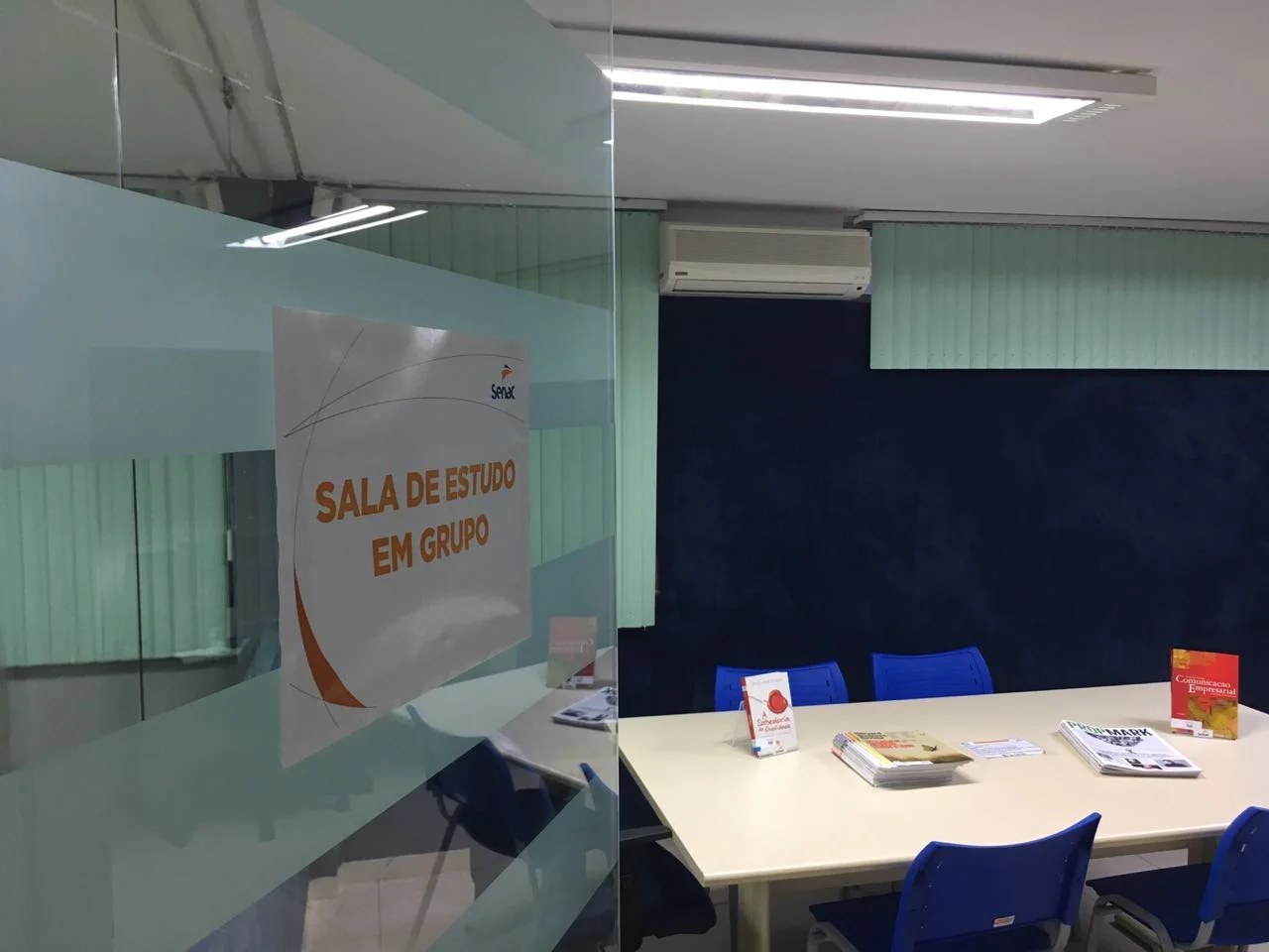 biblioteca 2