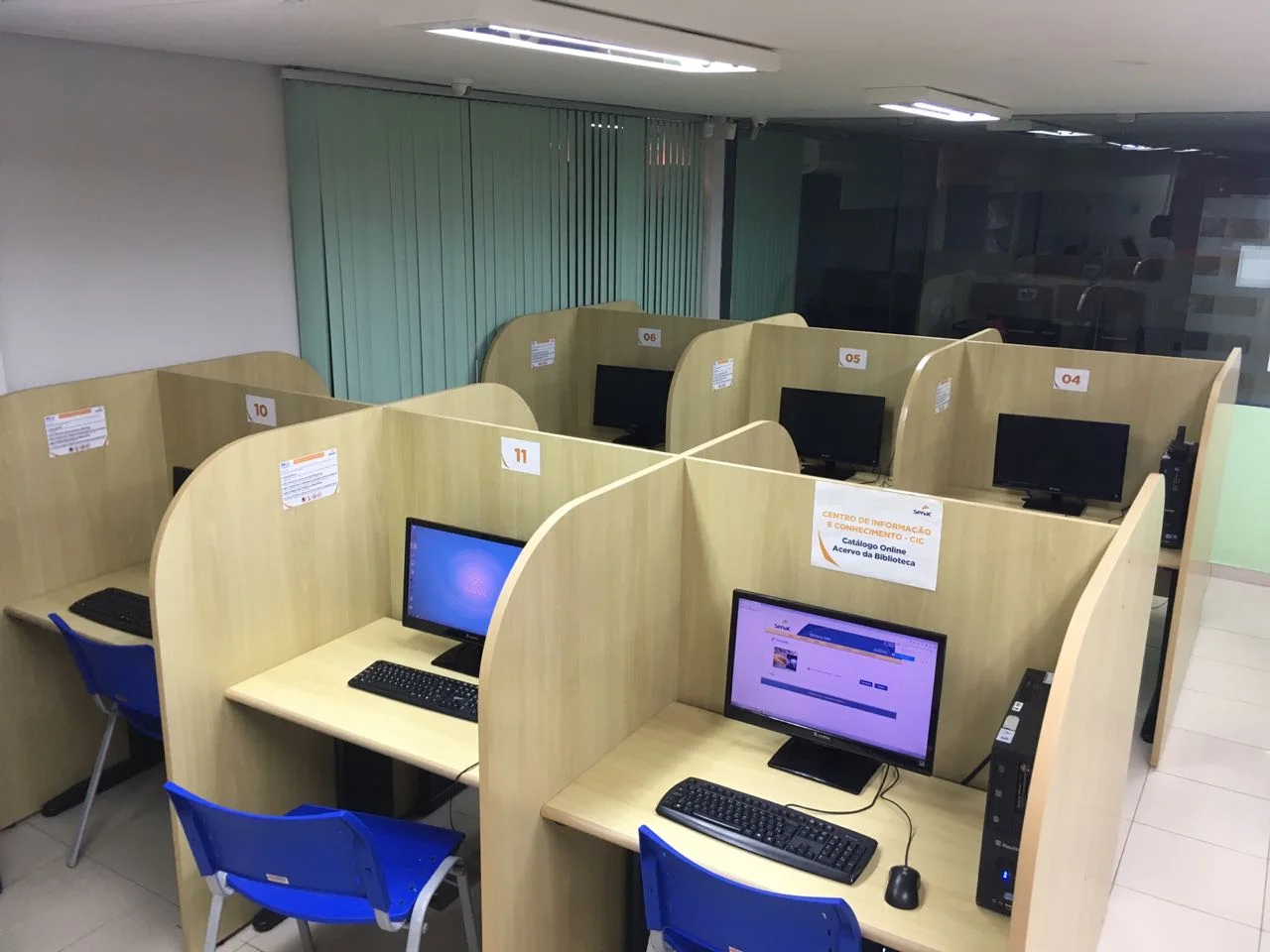 biblioteca 3
